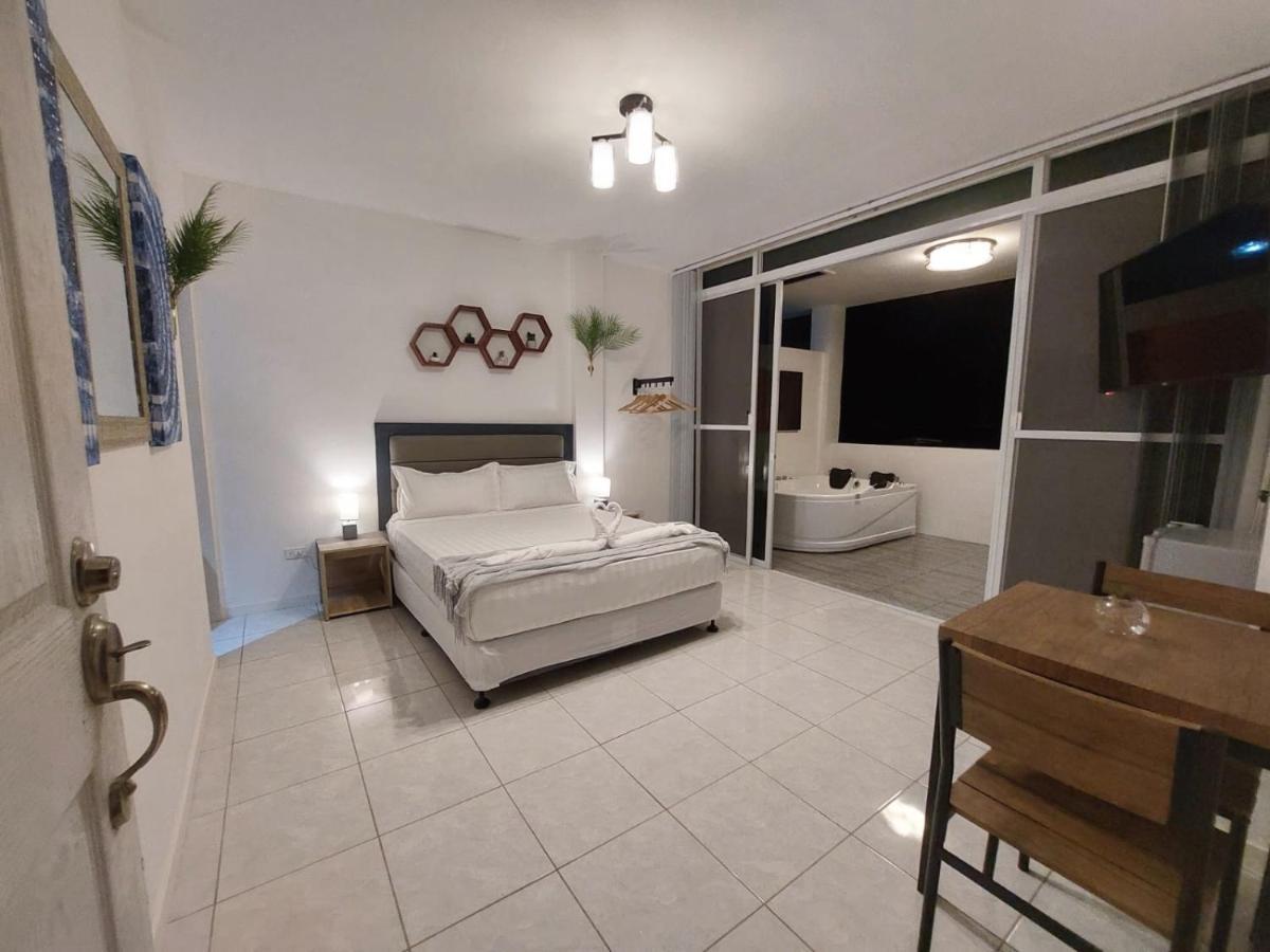 Bonsai Jacuzzi Suites Panglao Luaran gambar