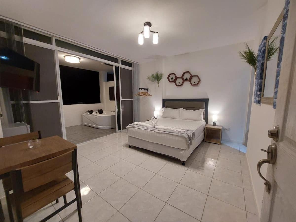 Bonsai Jacuzzi Suites Panglao Luaran gambar